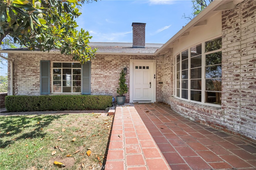 2121 Arroyo Drive Riverside, CA 92506 - Photo 13 of 73