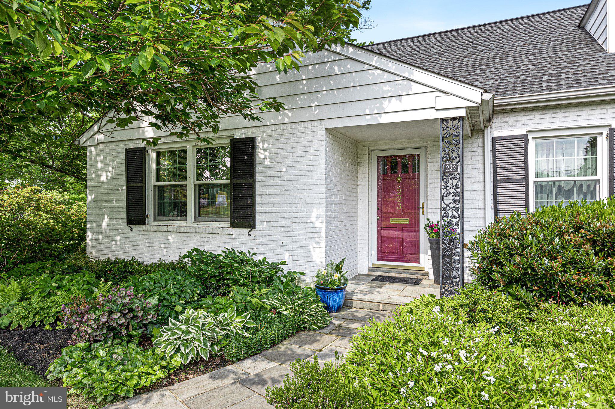 223 Edgewood Road Wilmington, DE 19803 - Photo 3 of 31 Gallery Image 3