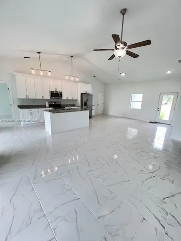 $1,900 | 475 Sunset Road North, Rotonda West, FL 33947