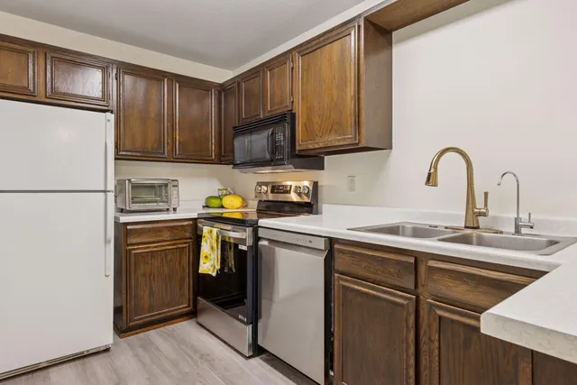 $244,900 | 1171 Timbershore Lane, Eagan, MN 55123