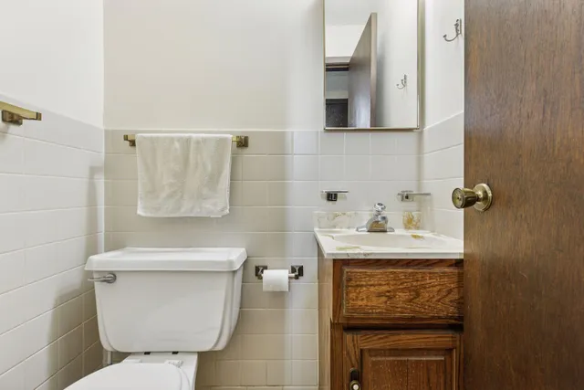 $244,900 | 1171 Timbershore Lane, Eagan, MN 55123