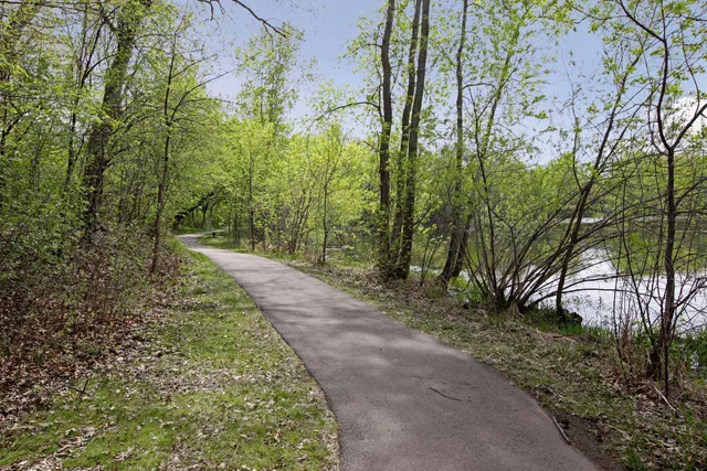 $244,900 | 1171 Timbershore Lane, Eagan, MN 55123