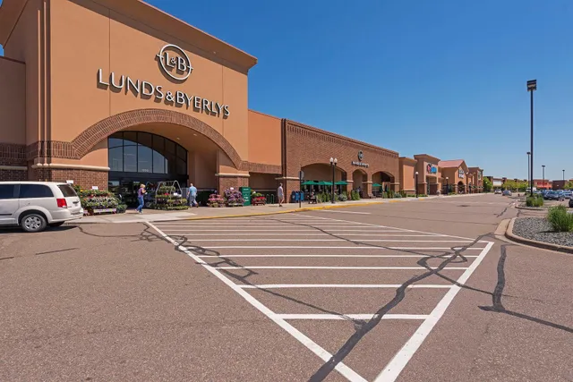 $244,900 | 1171 Timbershore Lane, Eagan, MN 55123