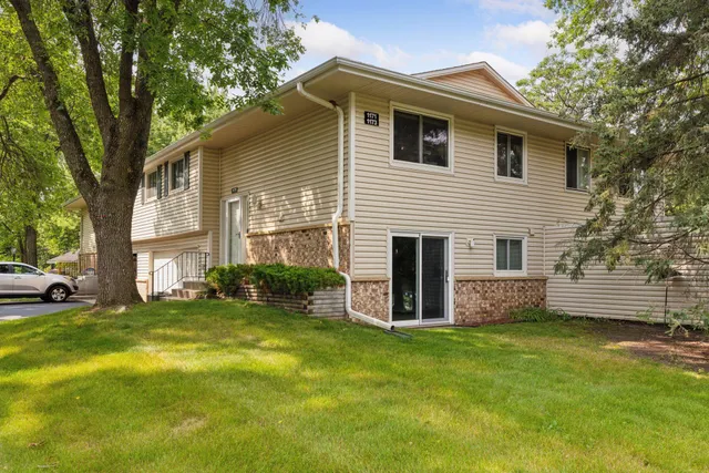 $244,900 | 1171 Timbershore Lane, Eagan, MN 55123
