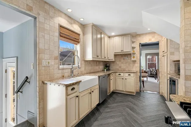 $719,000 | 257 Elm Avenue, Teaneck, NJ 07666