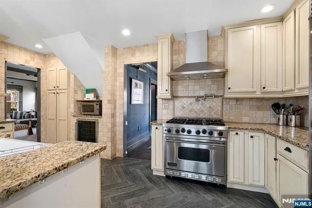 $719,000 | 257 Elm Avenue, Teaneck, NJ 07666