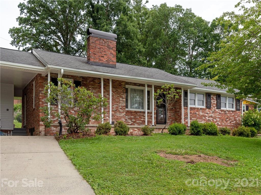 921 West Blue Ridge Road East Flat Rock, NC 28726 - Photo 3 of 27 Gallery Image 3