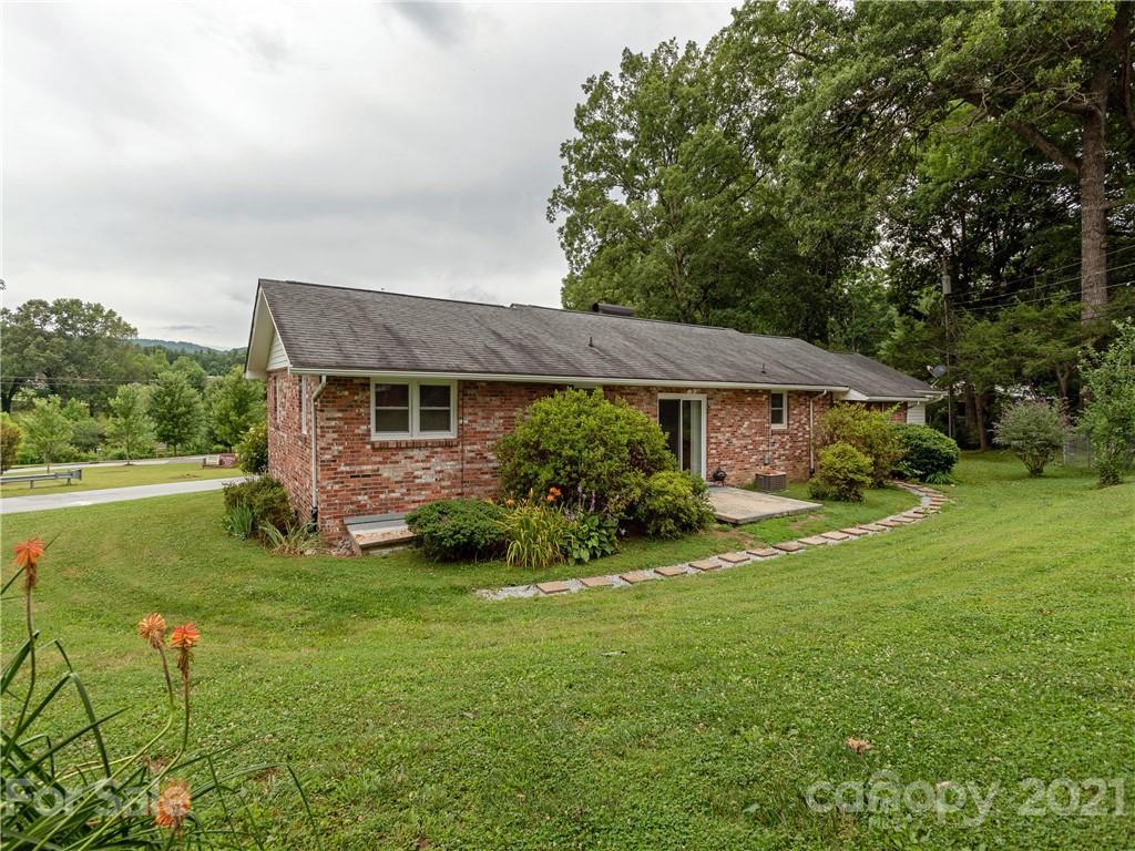 921 West Blue Ridge Road East Flat Rock, NC 28726 - Photo 22 of 27 Gallery Image 22