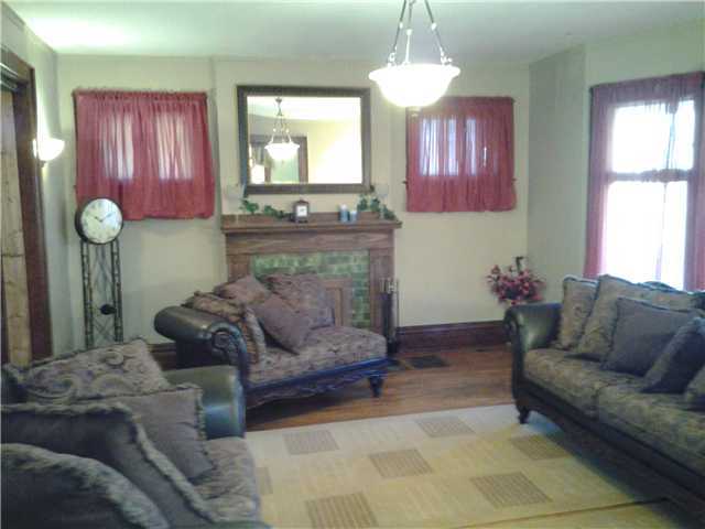 1687 Bryden Road Columbus, OH 43205 - Photo 5 of 21