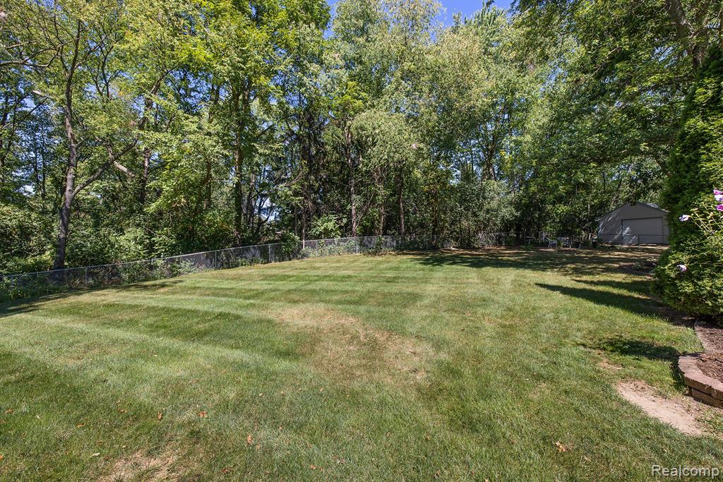 4390 Rohr Road Lake Orion, MI 48359 - Photo 47 of 64