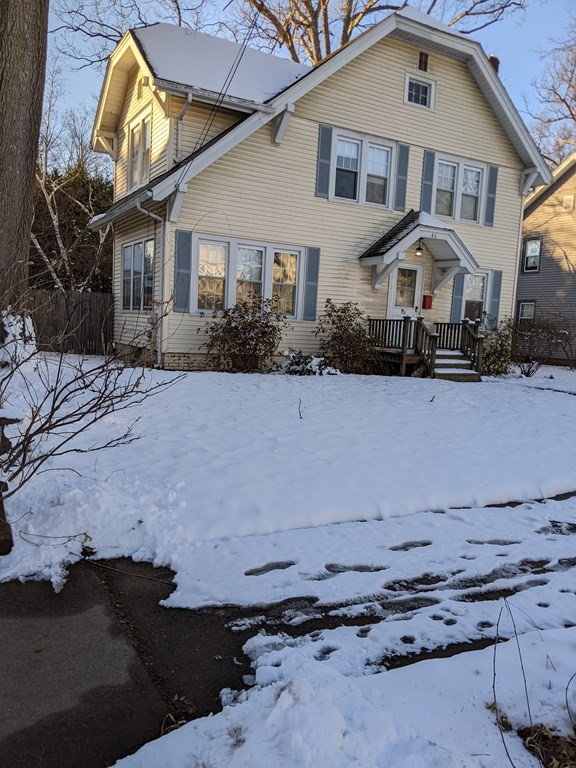 46 Rockland Street Springfield, MA 01118 - Photo 1 of 31 Gallery Image 1