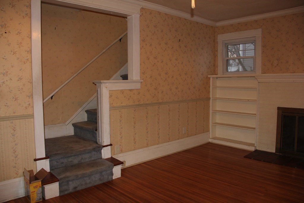 46 Rockland Street Springfield, MA 01118 - Photo 5 of 31 Gallery Image 5