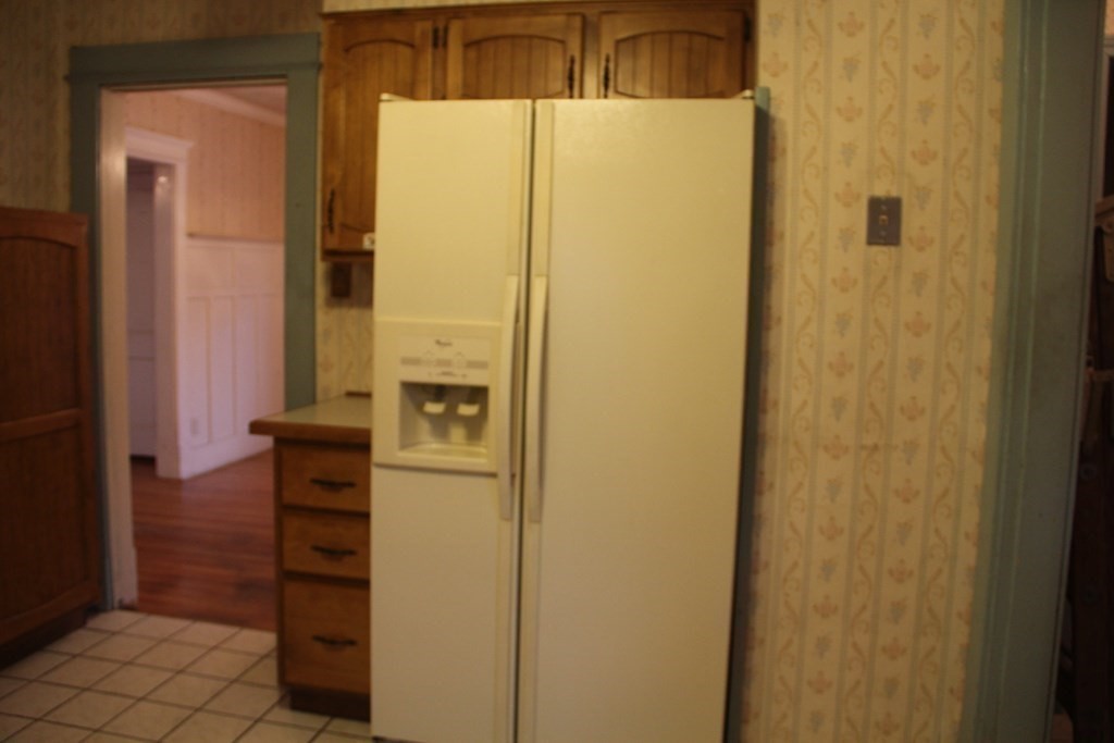 46 Rockland Street Springfield, MA 01118 - Photo 10 of 31 Gallery Image 10