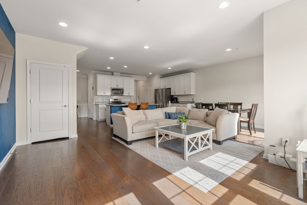 49 Walnut Way, Unit 49 Hopkinton, MA 01748 - Photo 14 of 39 Gallery Image 14