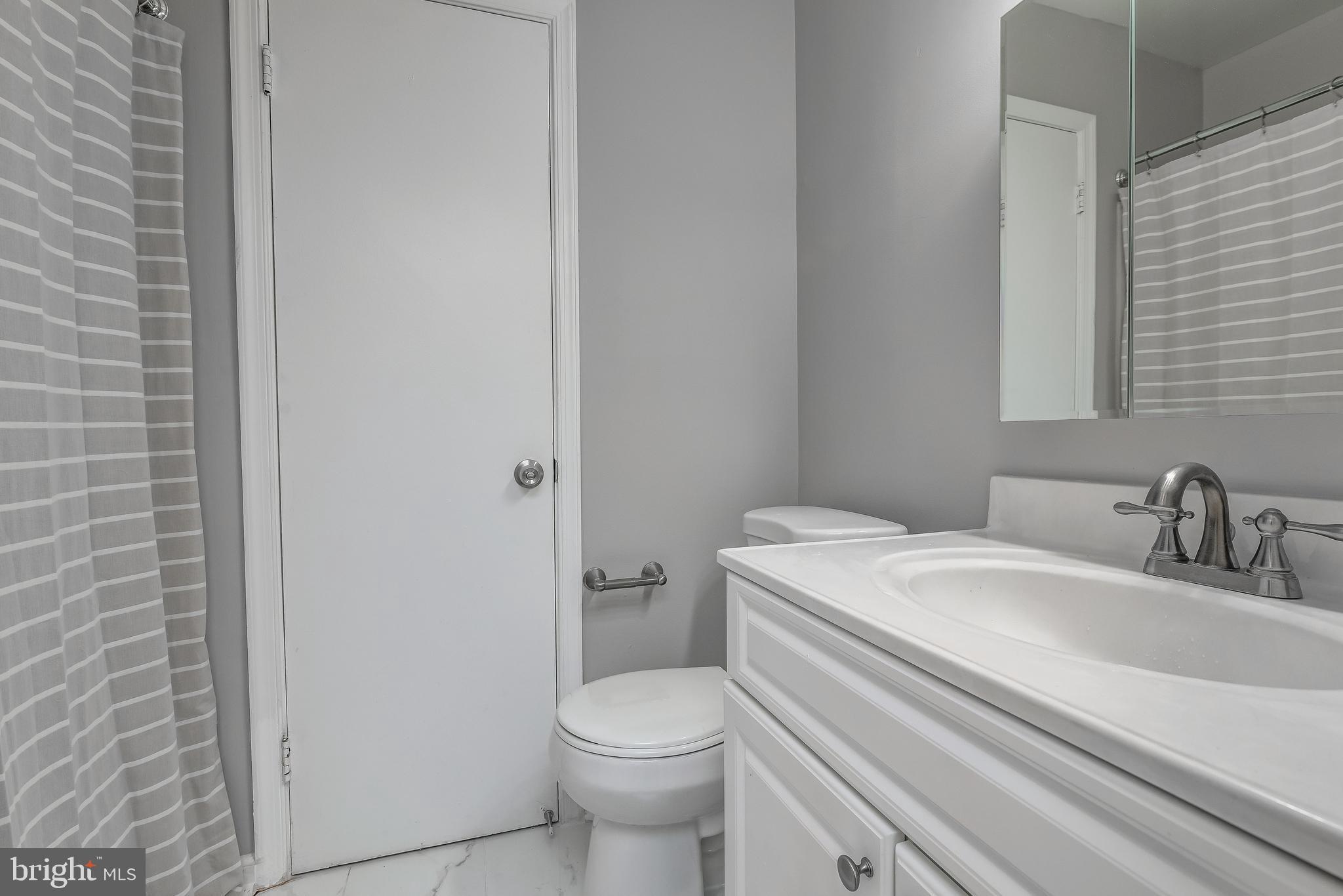 18322 Streamside Drive, Unit 104 Gaithersburg, MD 20879 - Photo 22 of 38