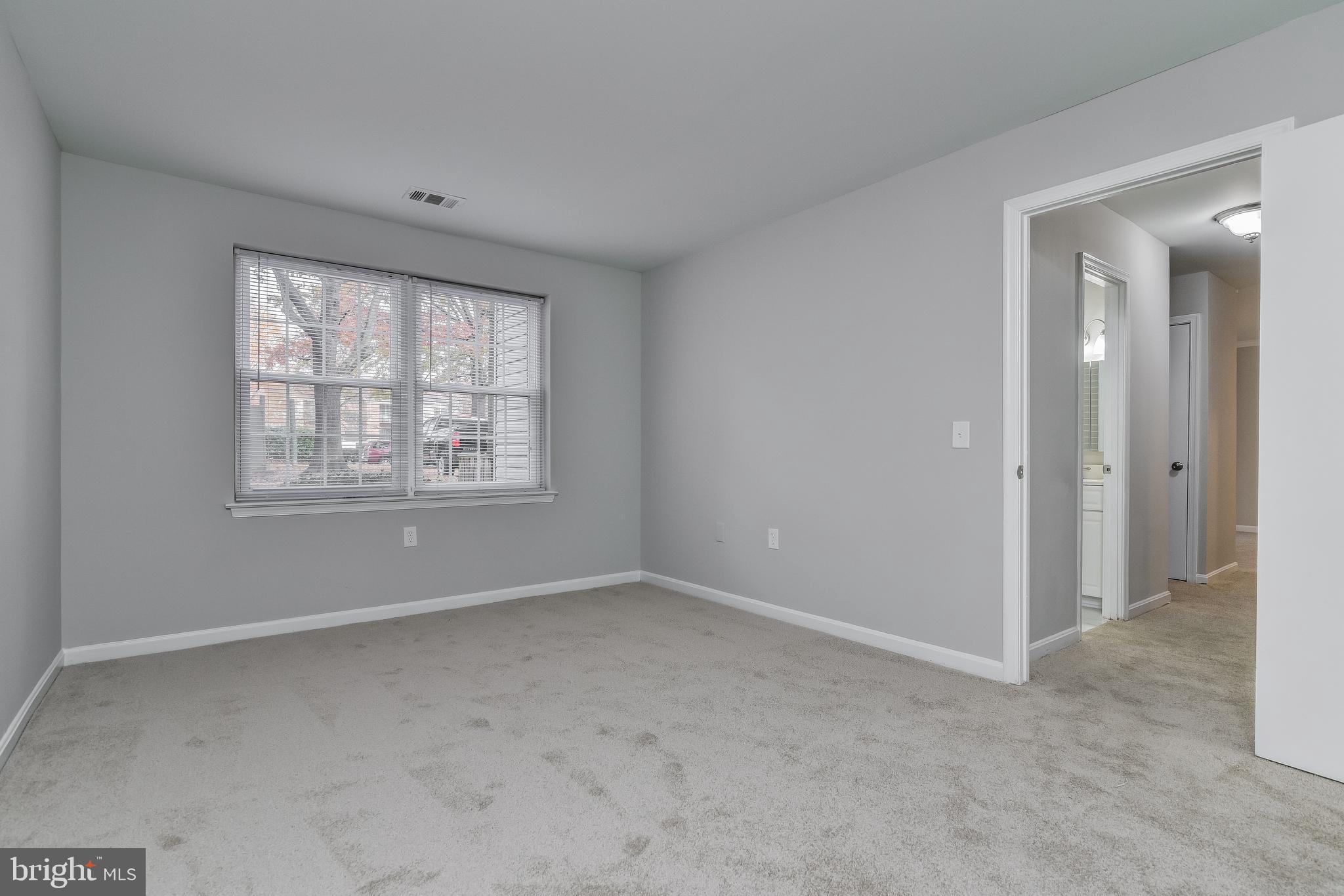 18322 Streamside Drive, Unit 104 Gaithersburg, MD 20879 - Photo 27 of 38