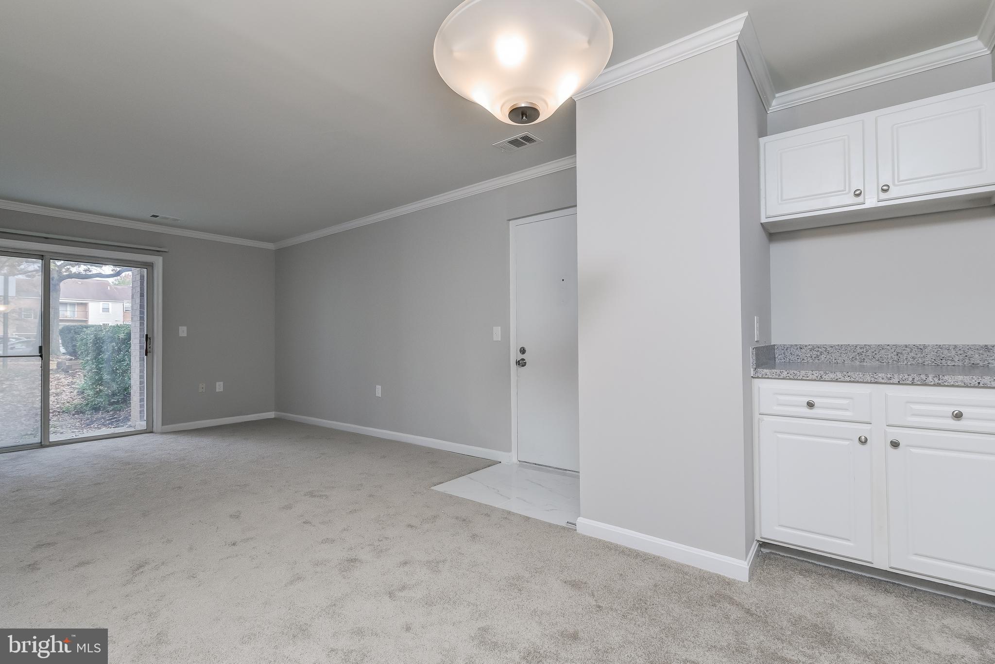 18322 Streamside Drive, Unit 104 Gaithersburg, MD 20879 - Photo 5 of 38