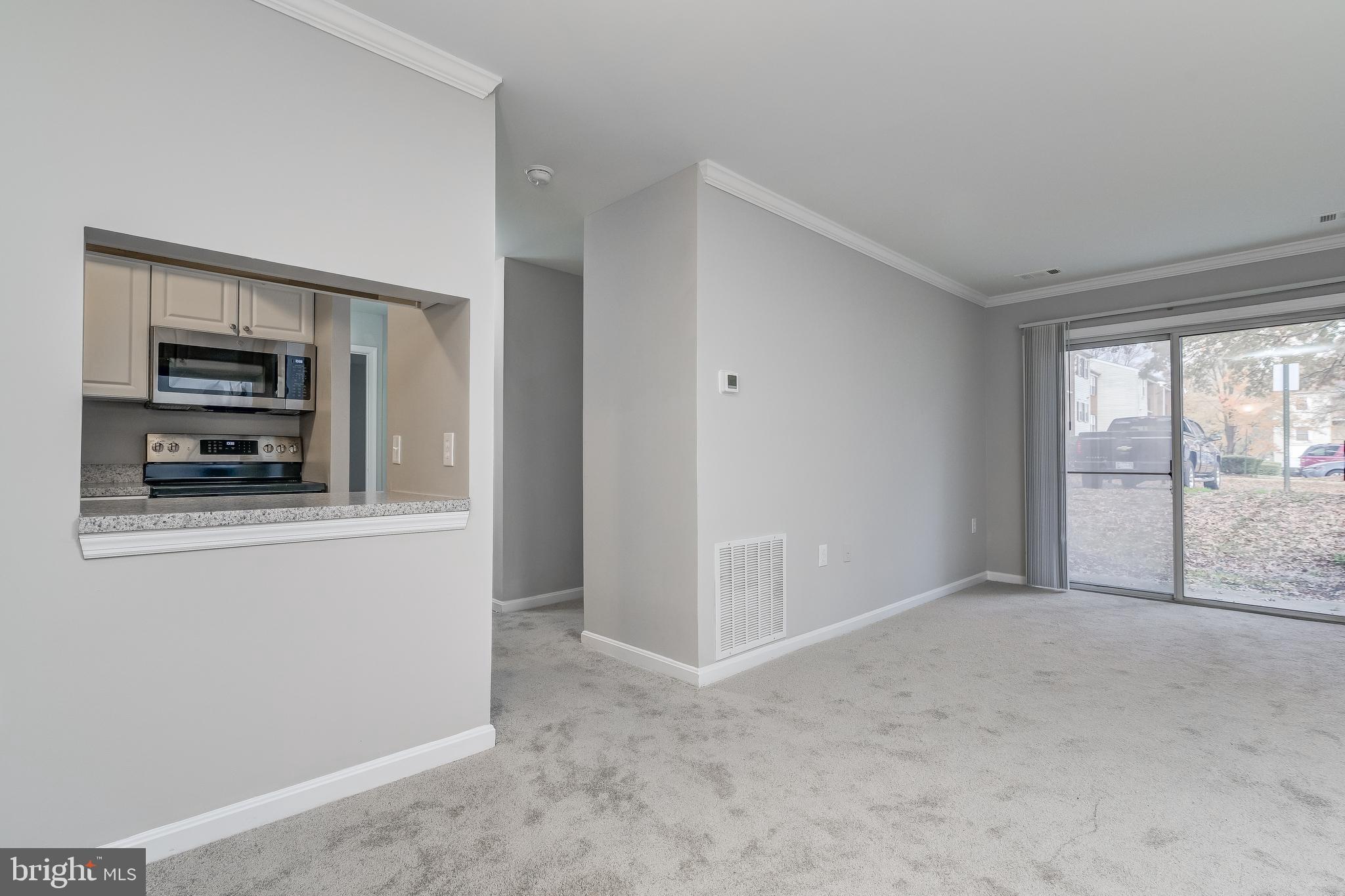 18322 Streamside Drive, Unit 104 Gaithersburg, MD 20879 - Photo 6 of 38