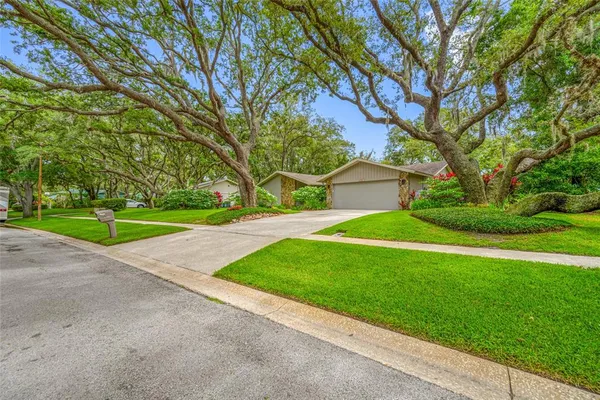 $779,900 | 2827 Pheasant Run, Clearwater, FL 33759