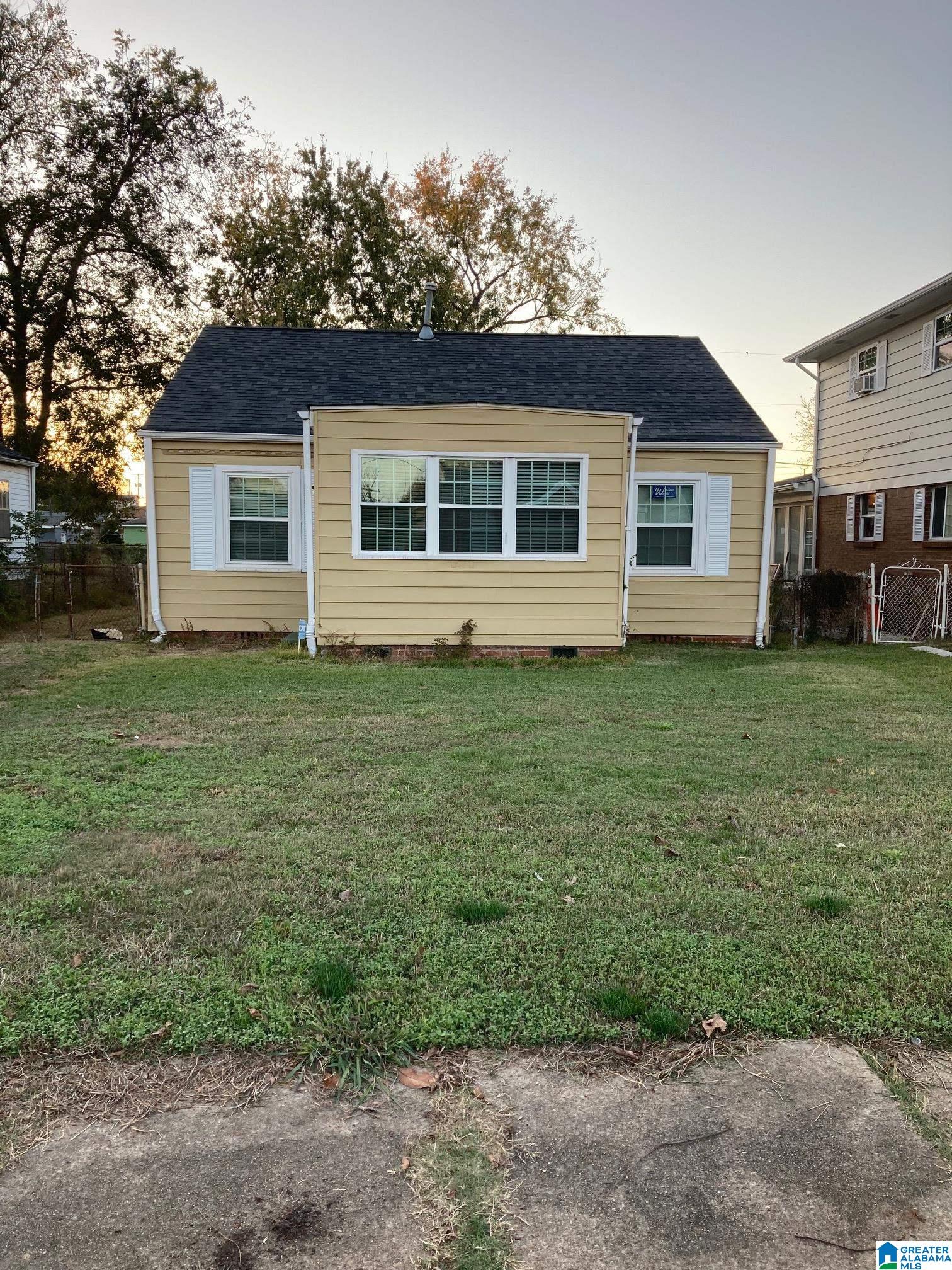 624 Southwest Center Place Birmingham, AL 35211 - Photo 2 of 16