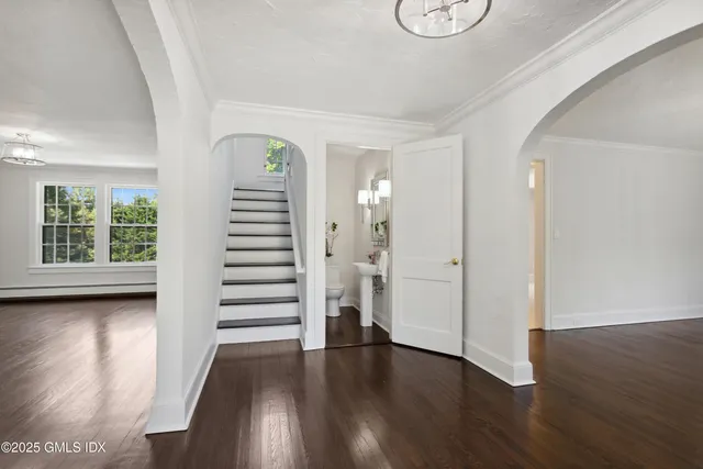 $4,500,000 | 106 Patterson Avenue, Greenwich, CT 06830