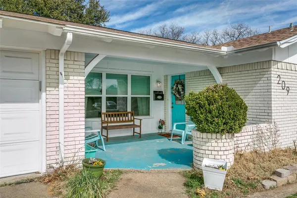 $312,000 | 209 Linda Lane, Irving, TX 75062