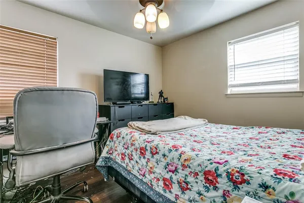 $312,000 | 209 Linda Lane, Irving, TX 75062