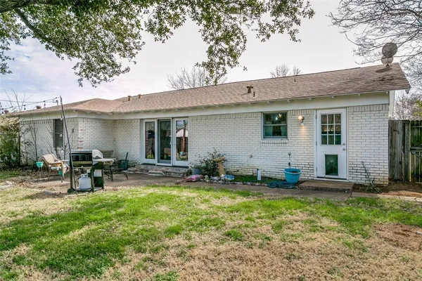 $312,000 | 209 Linda Lane, Irving, TX 75062