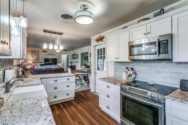 $312,000 | 209 Linda Lane, Irving, TX 75062