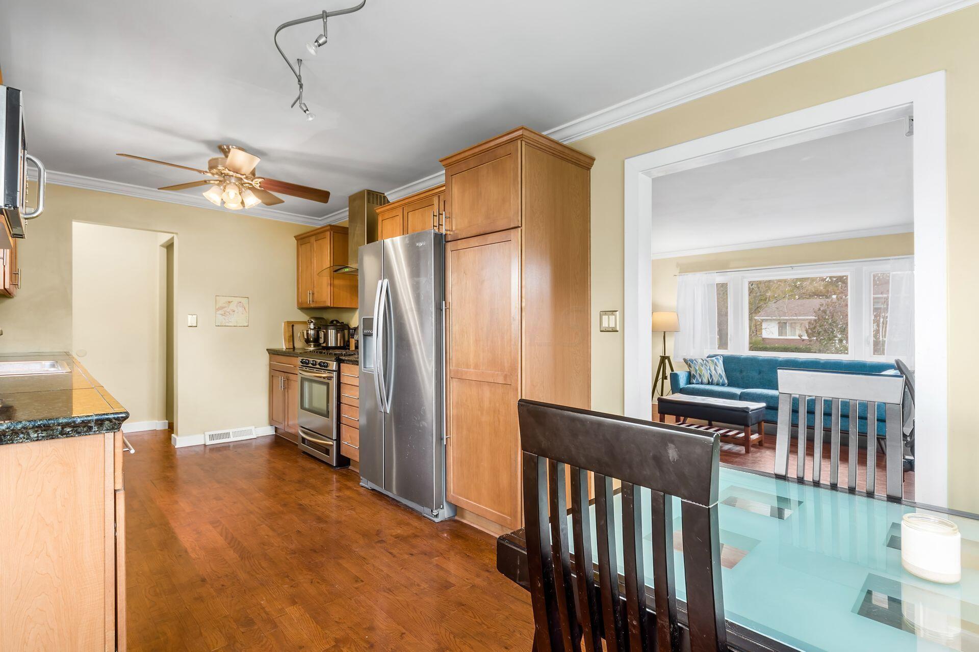 928 Garvey Road Columbus, OH 43229 - Photo 12 of 28 011_de32cdd9a_M 928 Garvey025