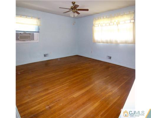90 Leslie Road Colonia, NJ 07067 - Photo 7 of 10 Gallery Image 7