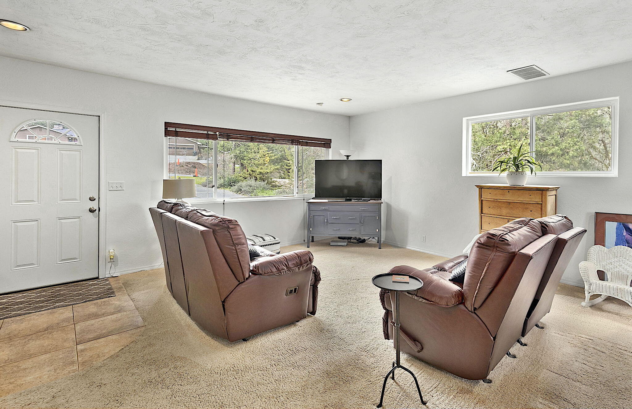 235 Larkin Road Grants Pass, OR 97527 - Photo 15 of 41 32-web-or-mls-235-larkin-rd