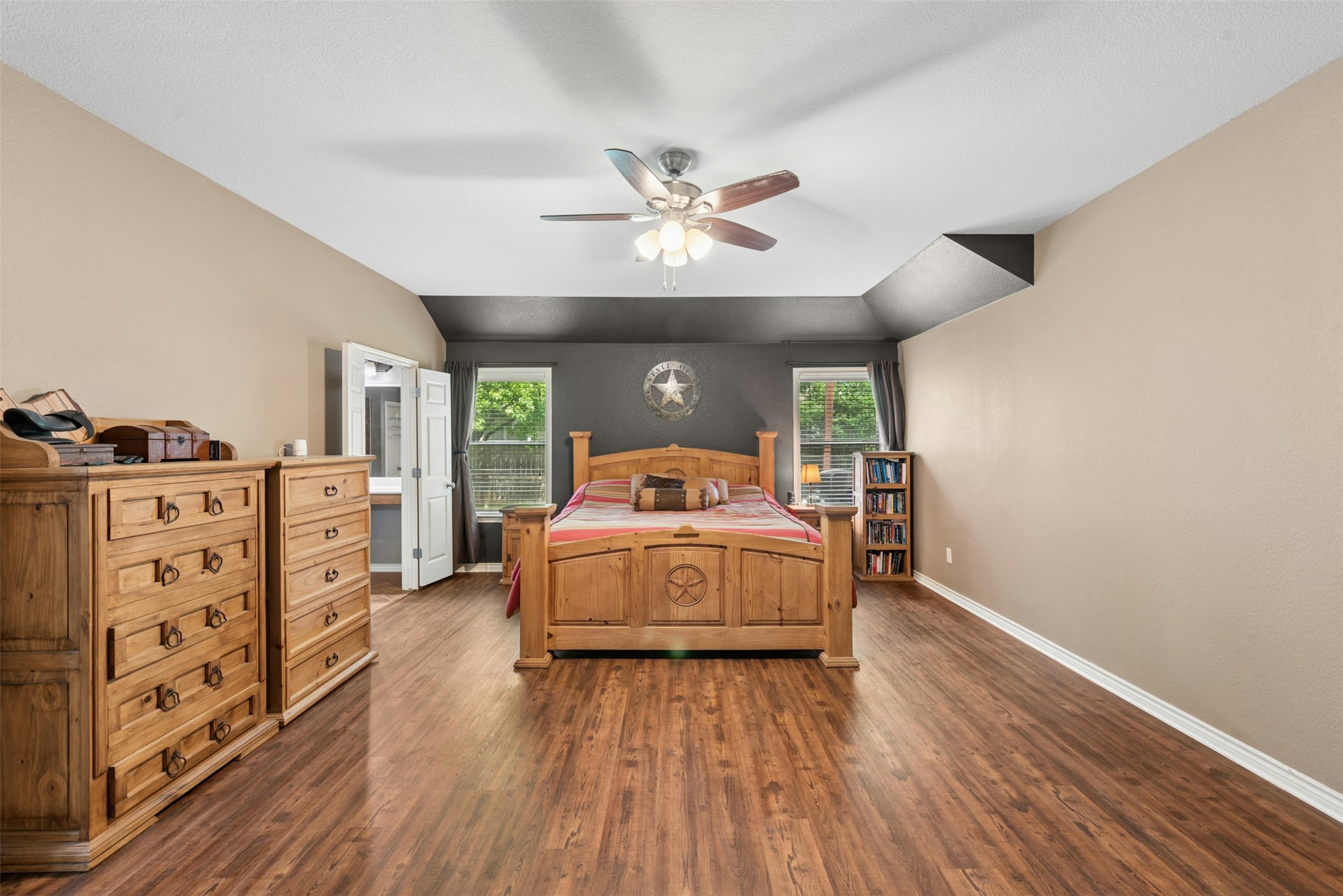 30013 Edgewood Drive Georgetown, TX 78628 - Photo 17 of 39 High ceilings are direct access to the Primary Bathroom