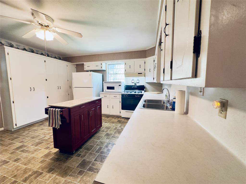 230 East Scenic Loop Hawkins, TX 75765 - Photo 16 of 40