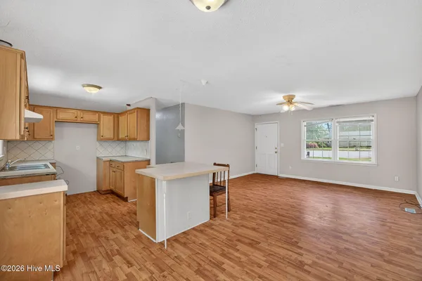 $168,900 | 703 Kristi Circle, Burgaw, NC 28425