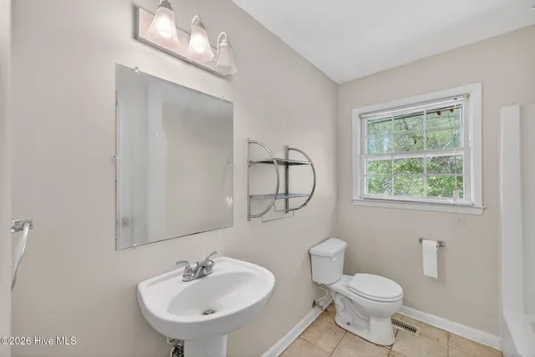 $168,900 | 703 Kristi Circle, Burgaw, NC 28425