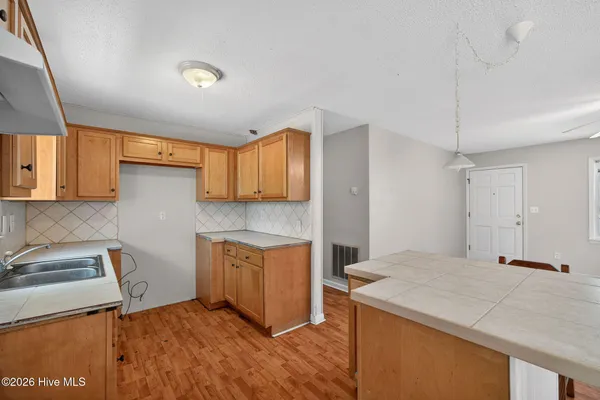 $168,900 | 703 Kristi Circle, Burgaw, NC 28425