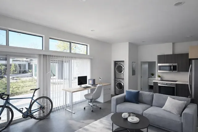 $1,675 | 1155 Perry Road, Unit B, Austin, TX 78721