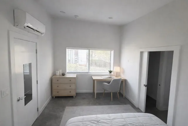 $1,675 | 1155 Perry Road, Unit B, Austin, TX 78721