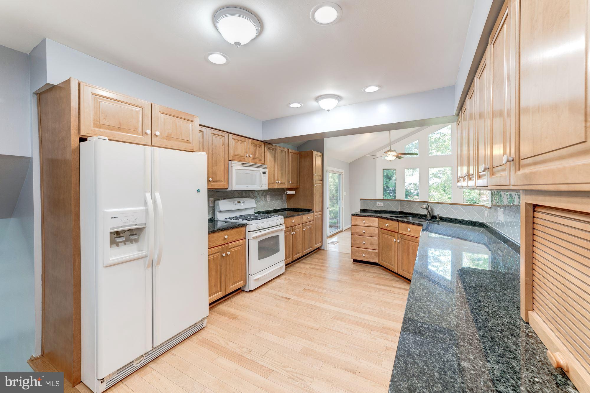 7510 June Street Springfield, VA 22150 - Photo 20 of 44 Large open kitchen