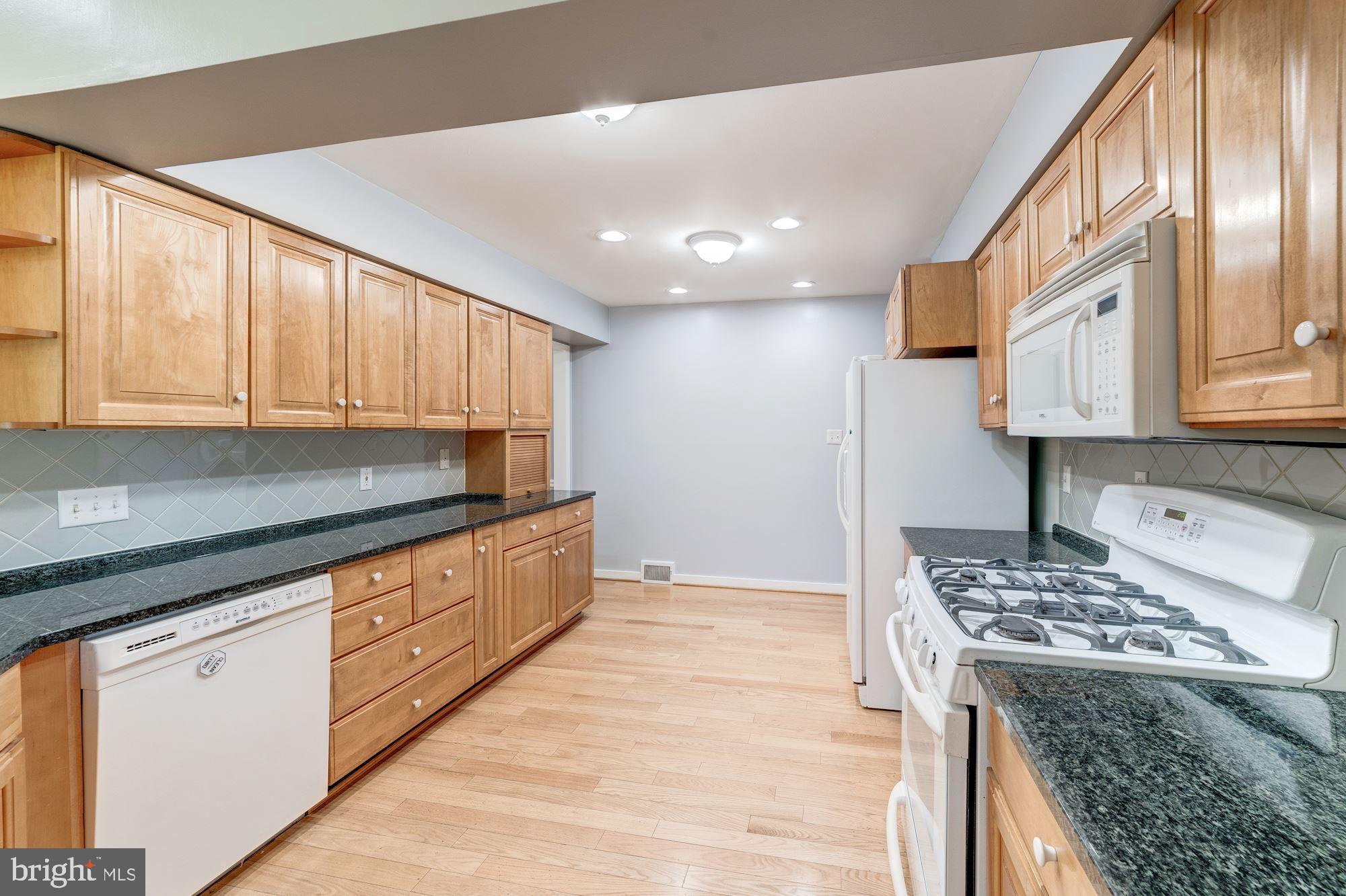 7510 June Street Springfield, VA 22150 - Photo 21 of 44 Lots of counter space