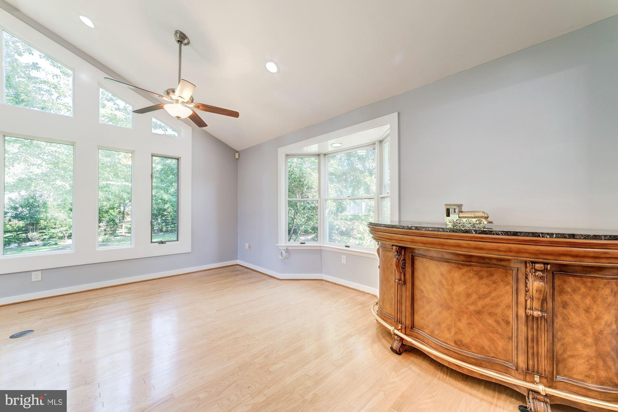 7510 June Street Springfield, VA 22150 - Photo 28 of 44 Large windows = lots of natural light