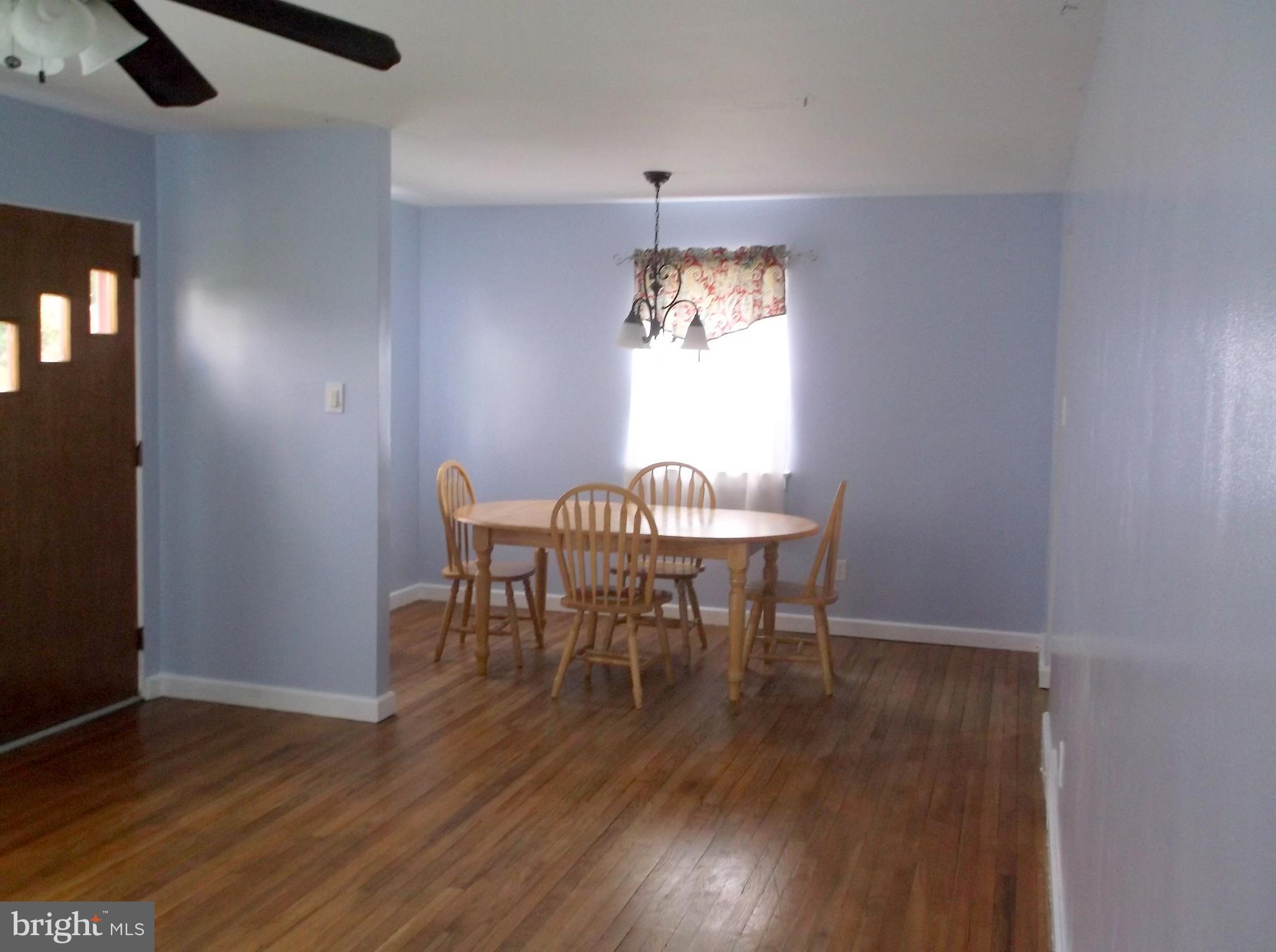 6 Old Stage Coach Road Bridgeton, NJ 08302 - Photo 9 of 23 Living Room View 2 with Dining Area