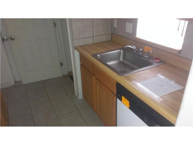 3270 Penfield Road Columbus, OH 43227 - Photo 3 of 6