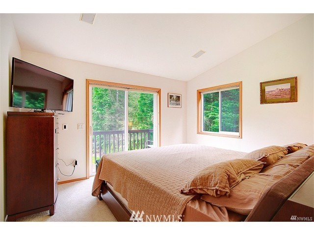 16829 Southeast Jones Road Renton, WA 98058 - Photo 12 of 25