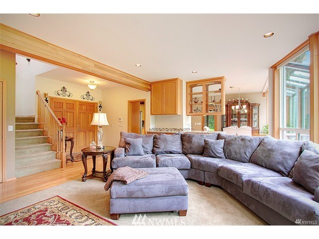 16829 Southeast Jones Road Renton, WA 98058 - Photo 3 of 25