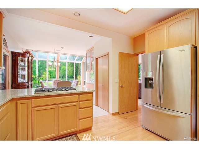 16829 Southeast Jones Road Renton, WA 98058 - Photo 6 of 25