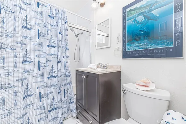 $4,395 | 210 1/2 36th Street, Newport Beach, CA 92663
