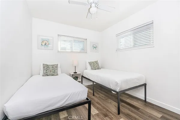 $4,395 | 210 1/2 36th Street, Newport Beach, CA 92663