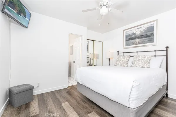 $4,395 | 210 1/2 36th Street, Newport Beach, CA 92663